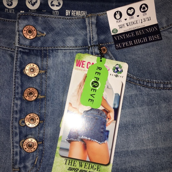 Recycled fibre denim shorts - Picture 3 of 4